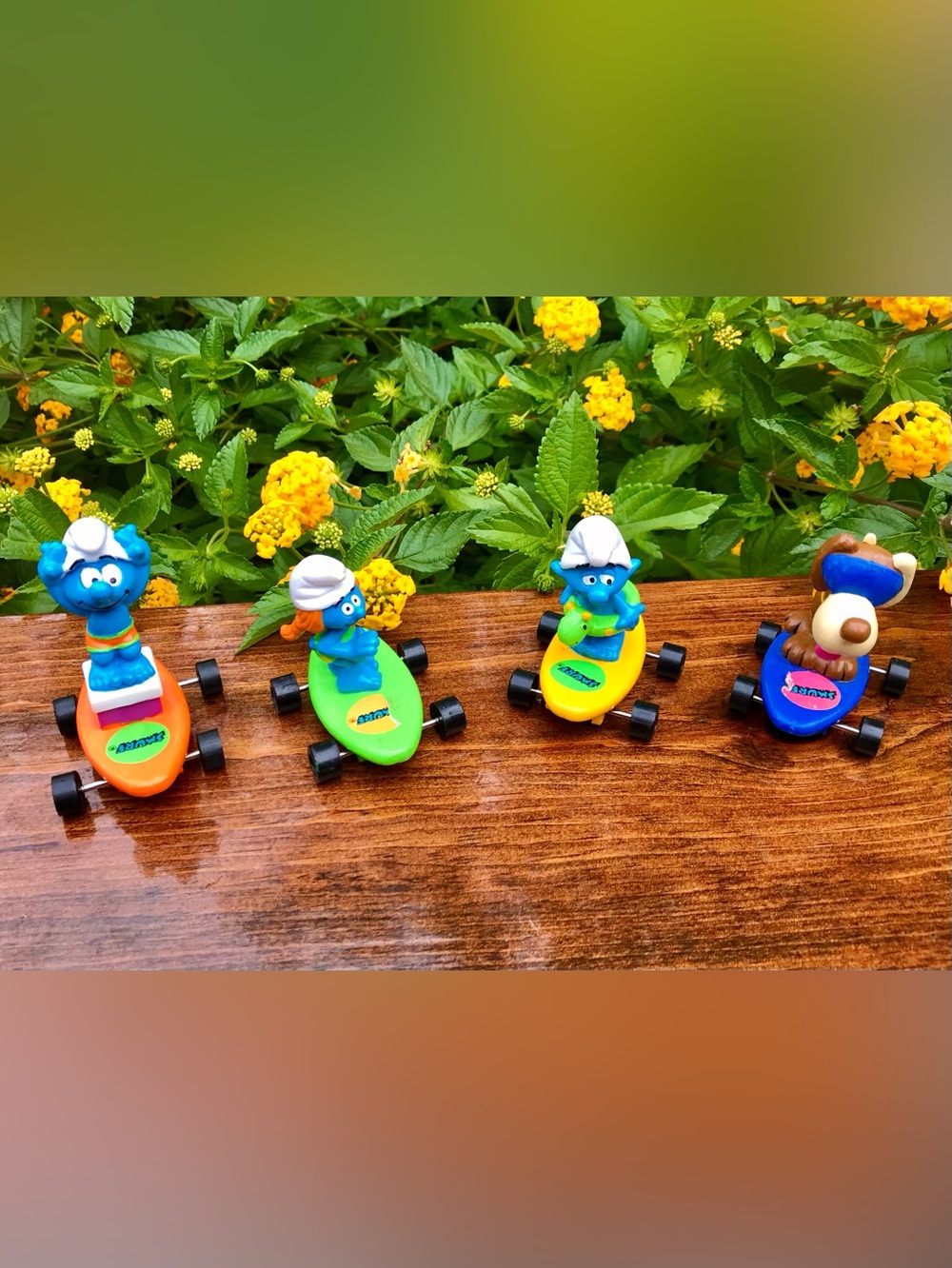 PEYO Applause THE SMURFS VINTAGE Skateboarding Surfing Smurfs Toy Car Vehicle